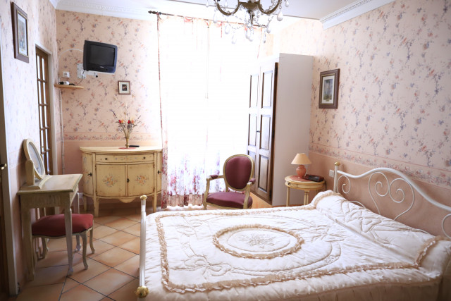 Le Baldaquin - © Office de Tourisme de Moustiers Le Baldaquin