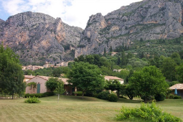 2014_vue_des_gites_le_thym_et_lavandes.jpg