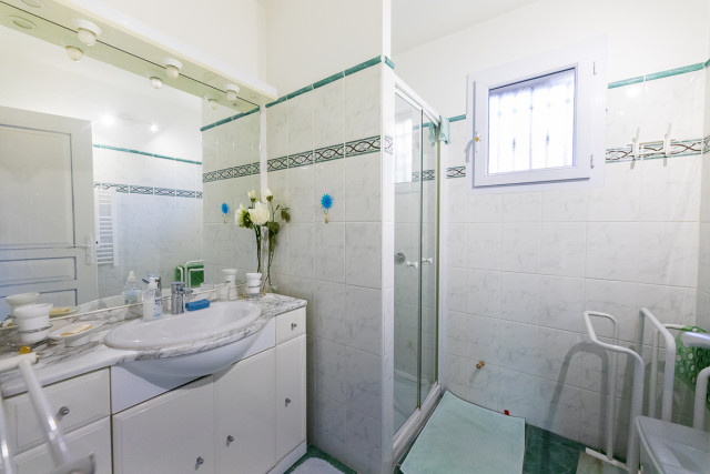 Chantron Jean-Pierre location