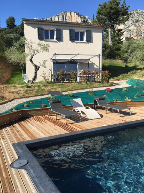 Le Lavandin Espace Piscine